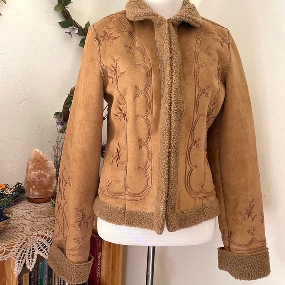 Embroidered faux fur jacket - Picture 1 of 4